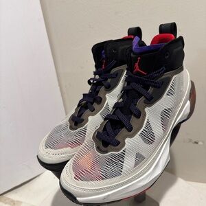 Air Jordan 37 'Beyond Borders' DD6958-060 Men's Sneakers size 9 NEW